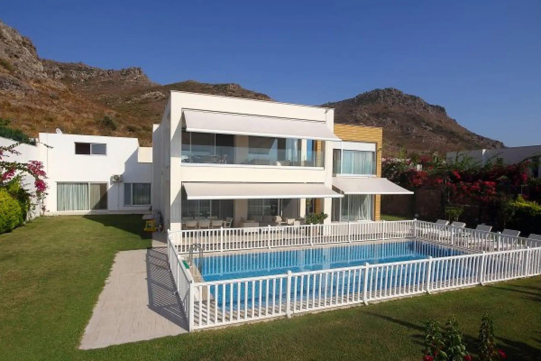 Bodrum Turgutreiste Muhteşem Deniz Manzaralı 5+2 Villa