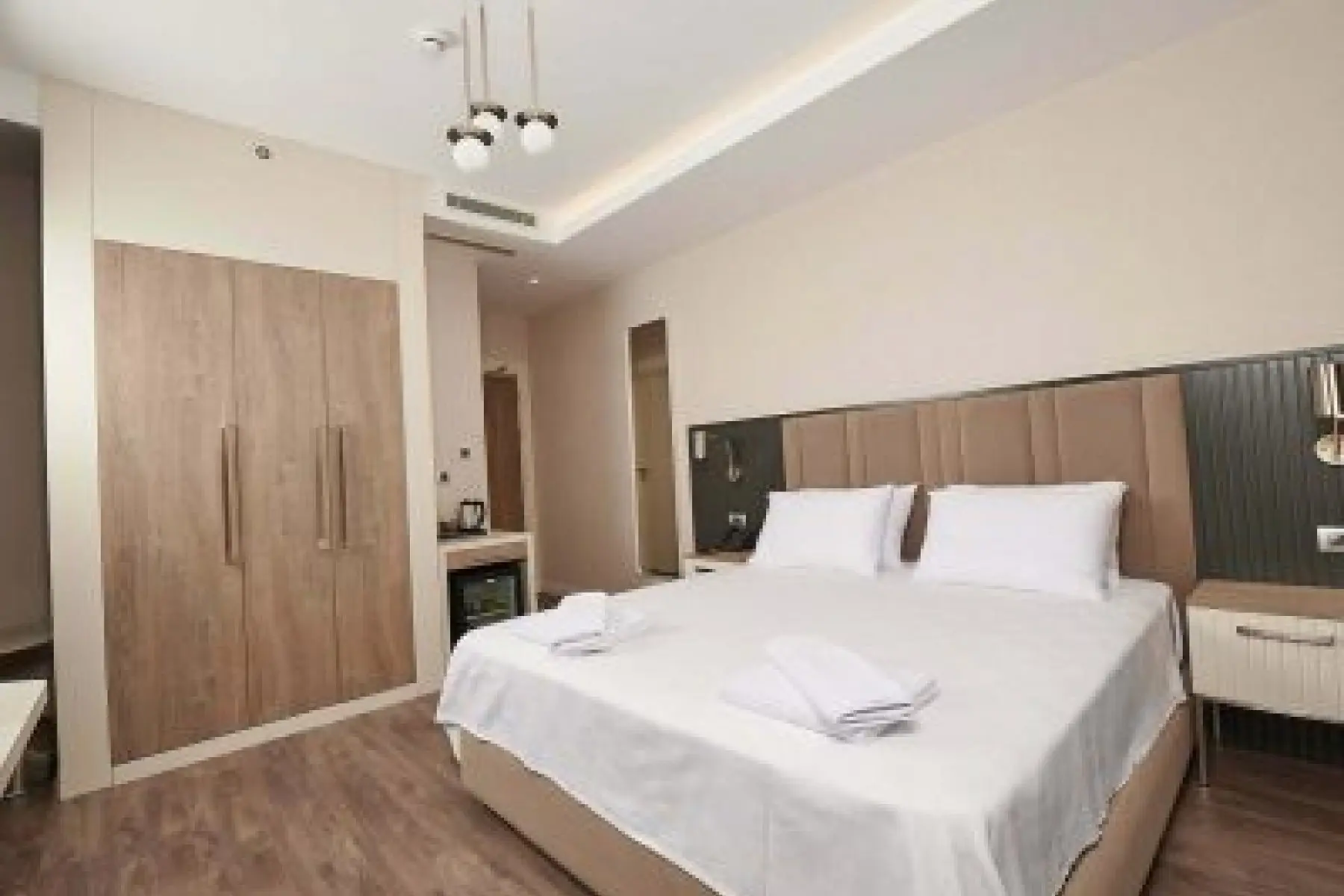 ISTANBUL LIVINTON HOTEL DELUXE ROOM