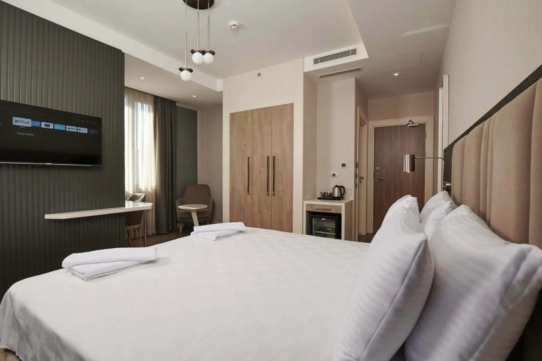 ISTANBUL LIVINTON HOTEL DELUXE ROOM