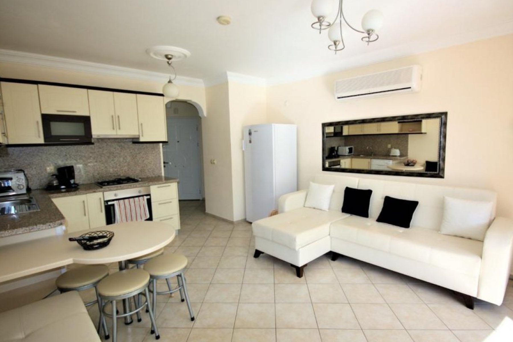 Fethiyede Denize Sıfır Sunset Beach Club 1+1 Daire A37