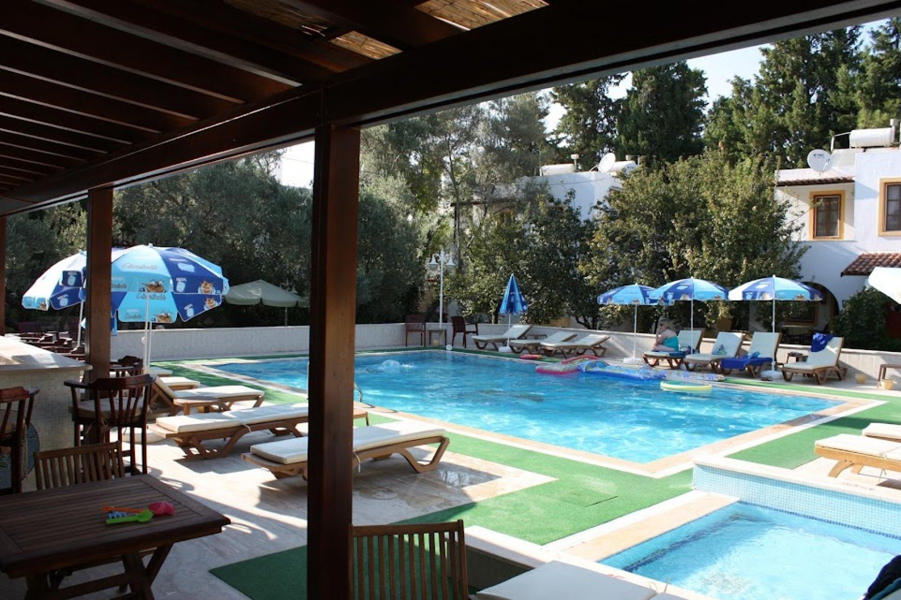 Bitez Denize Sıfır Toloman Otel 