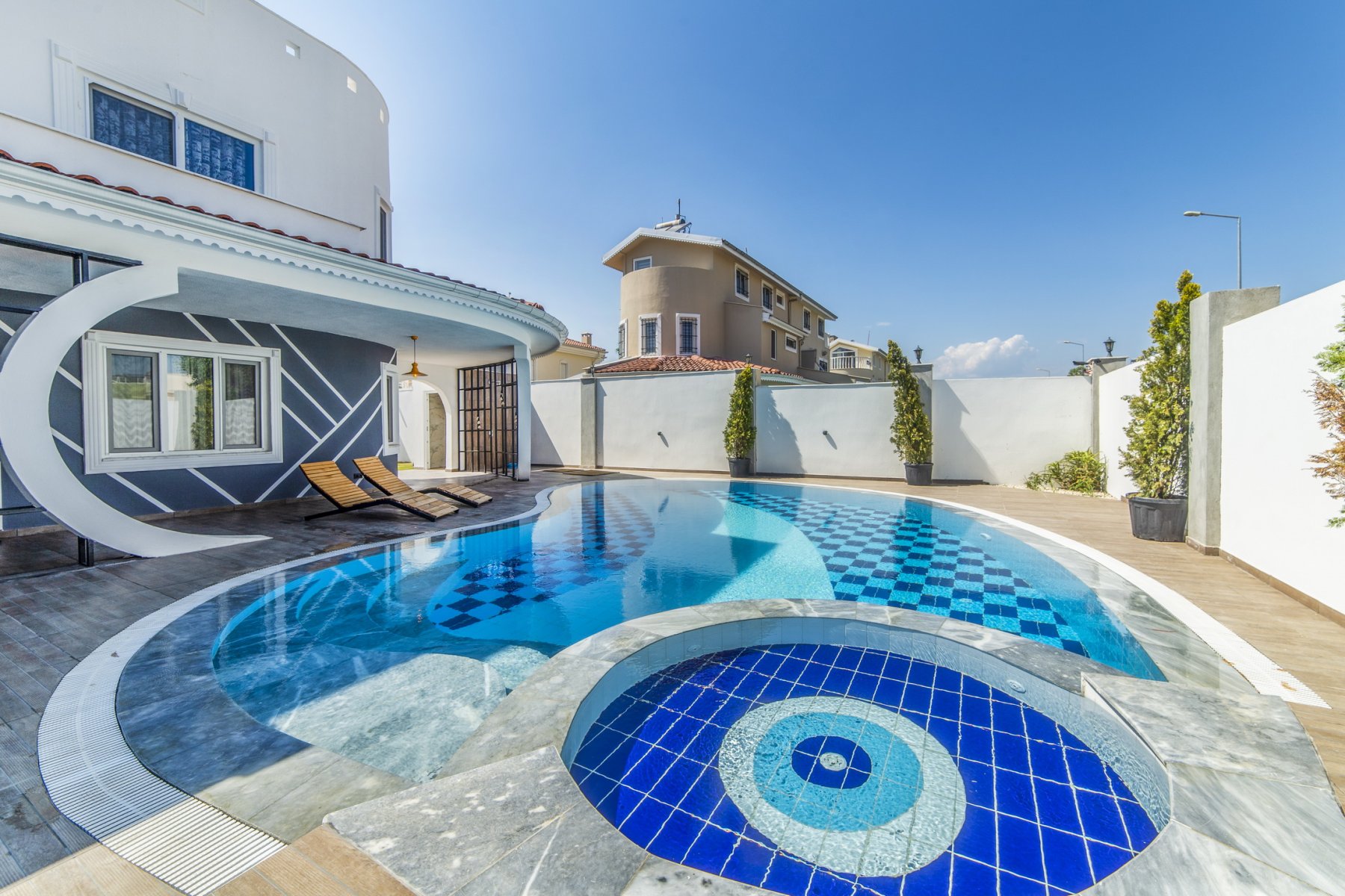 Antalya Belekte 3 Yatak Odalı Özel Havuzlu İkiz Villa 
