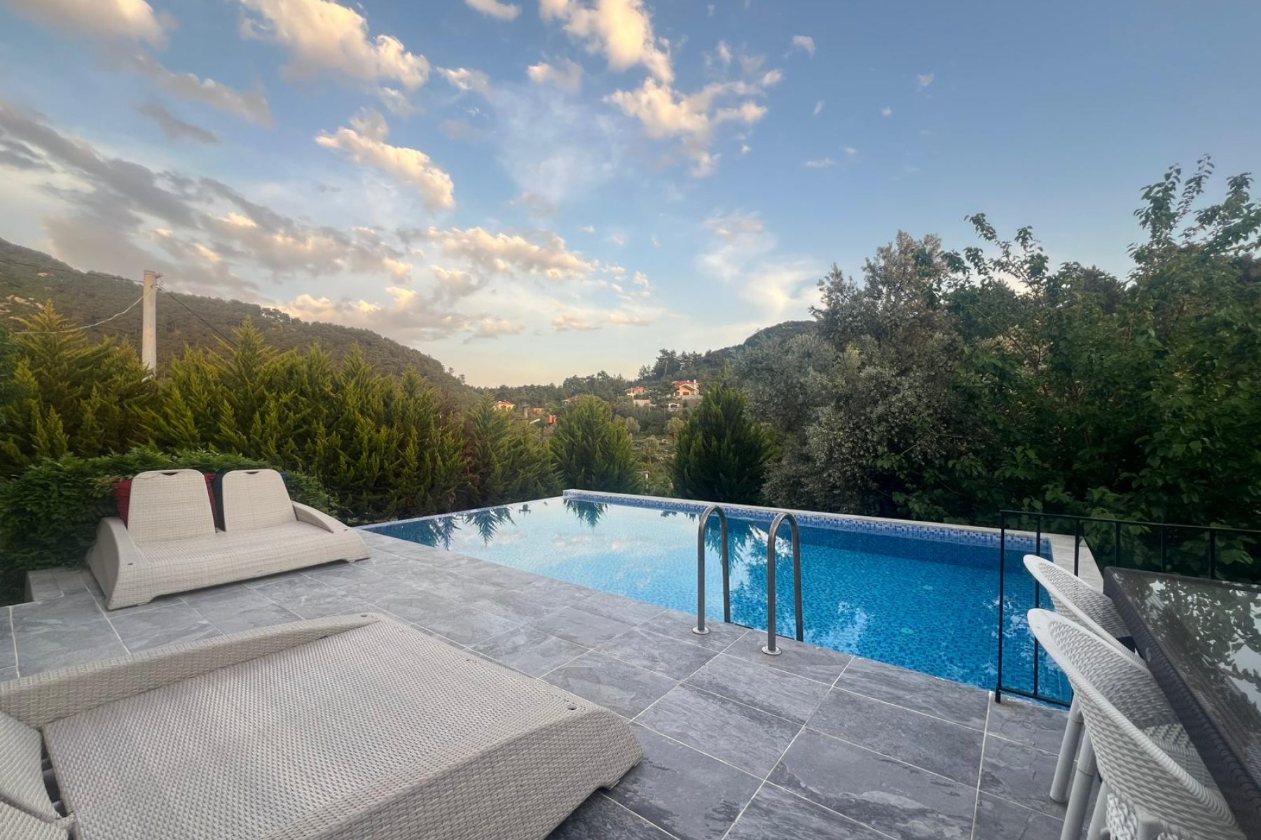 Fethiye 3+1 Özel Havuzlu Jakuzili Villa Rose