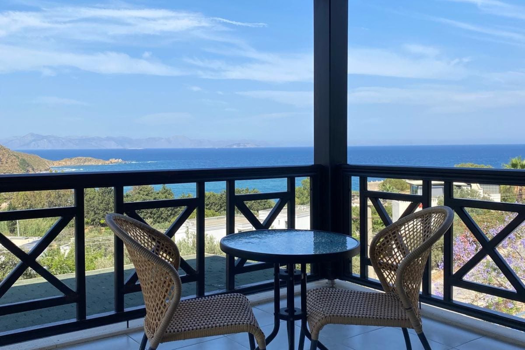 Gümüşlükte 4 yatak odalı Özel havuzlu Deniz manzaralı villa