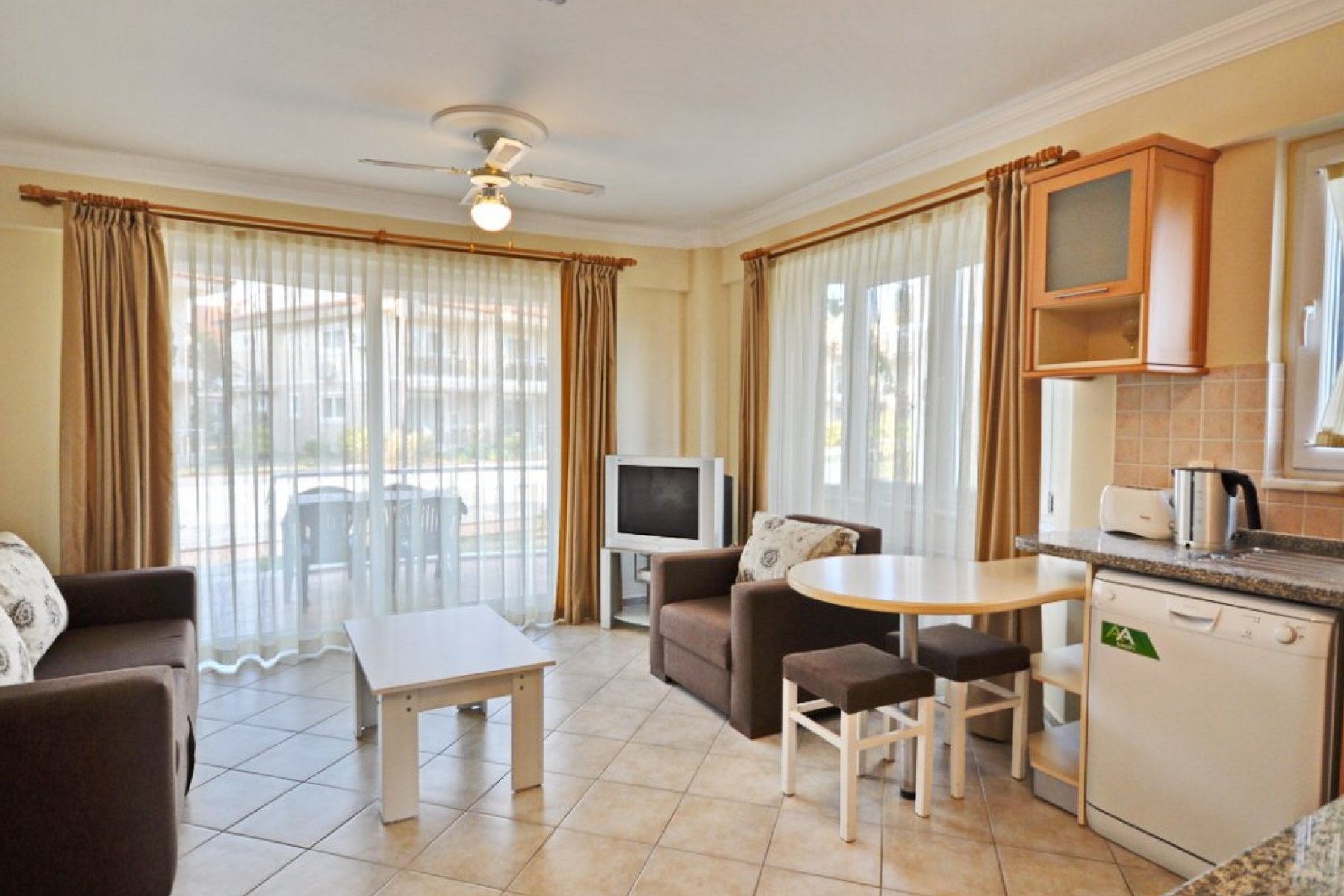 Fethiye Çalış Sahilde Denize Sıfır Daire